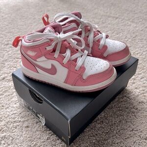 Jordan 1 Mid (TD) Valentine’s Day Edition 2023
